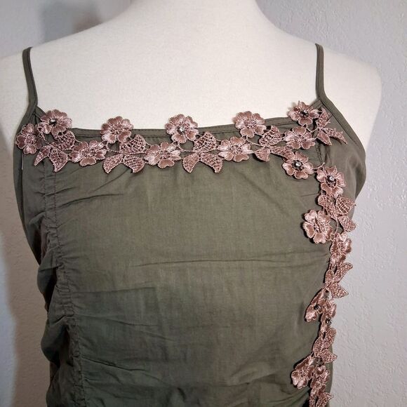 Lizi Olive Green Dress with Floral Embroidery Sizs XL - Picture 7 of 10